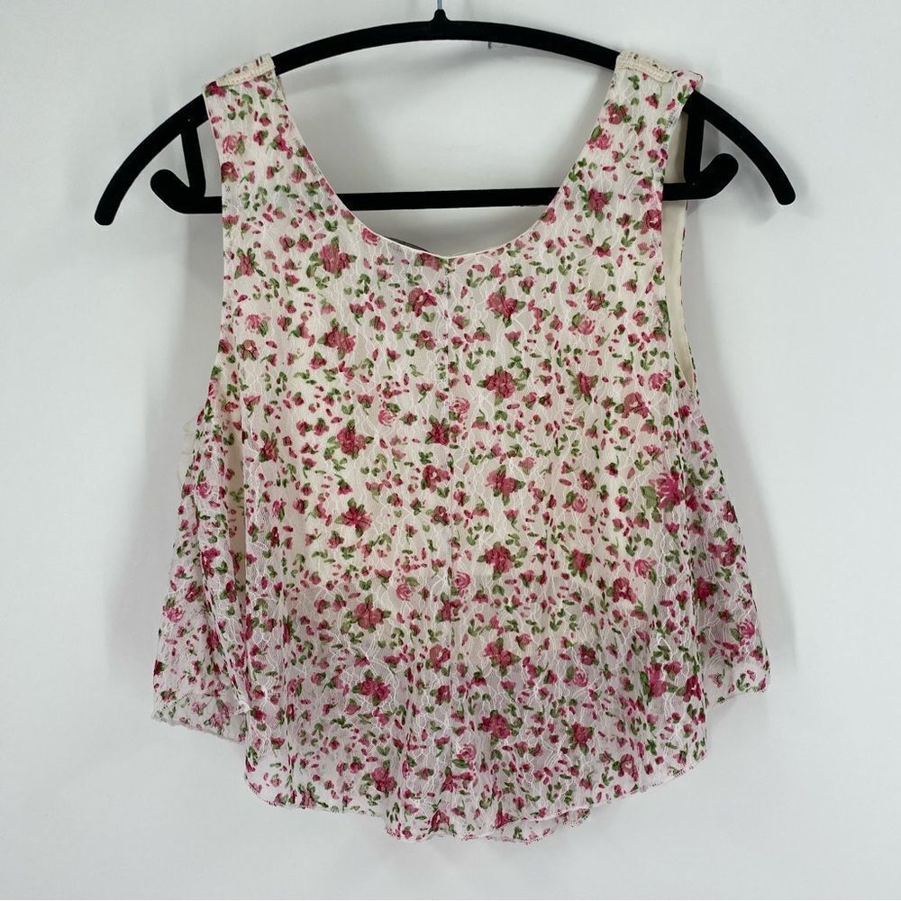 Rue21 Women’s Scoop Neck Floral Sleeveless Blouse Size M - Picture 4 of 4